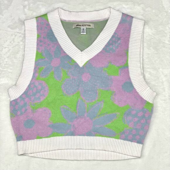 Urban Outfitters Crop Sweater Vest sz Medium Pastel Floral Preppy Spring Hippie - Picture 2 of 10